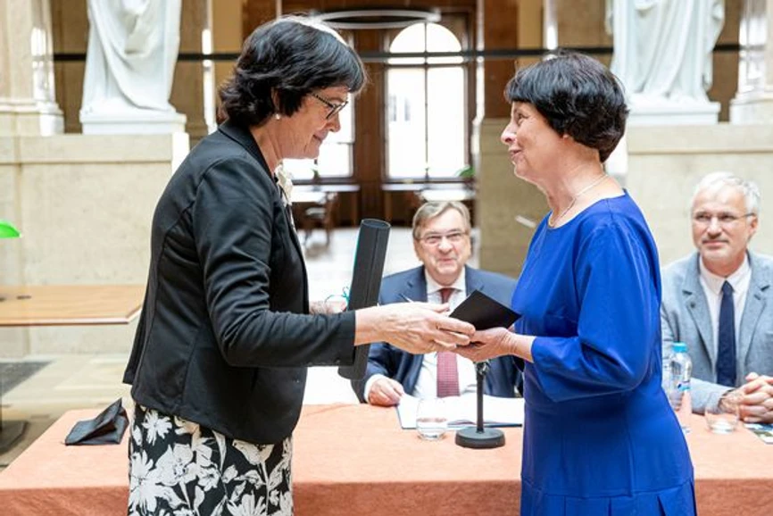 Akademie věd České Republiky: PhDr. Alena Hadravová, CSc., DSc.