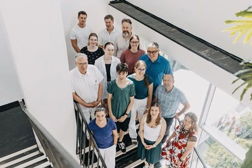 AVČR/Archiv Ústavu makromolekulární chemie AV ČR: S Tomášem Etrychem o polymerech, které umí chirurgům zobrazit zhoubný nádor: Tým oddělení biolékařských polymerů Ústavu makromolekulární chemie AV ČR.