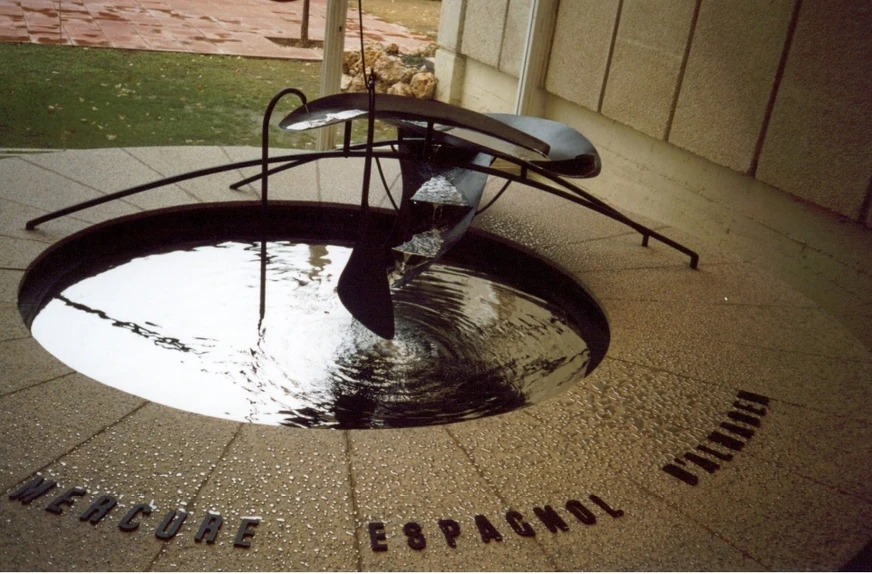 AV ČR: Rtuťová fontána