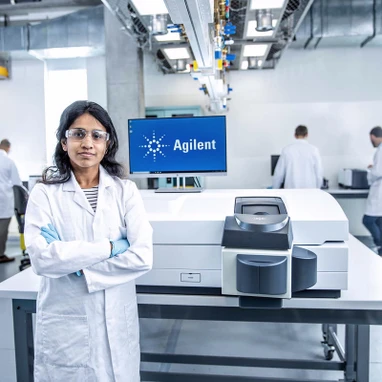 Agilent Cary 7000 UMS UV-Vis-NIR spektrofotometr