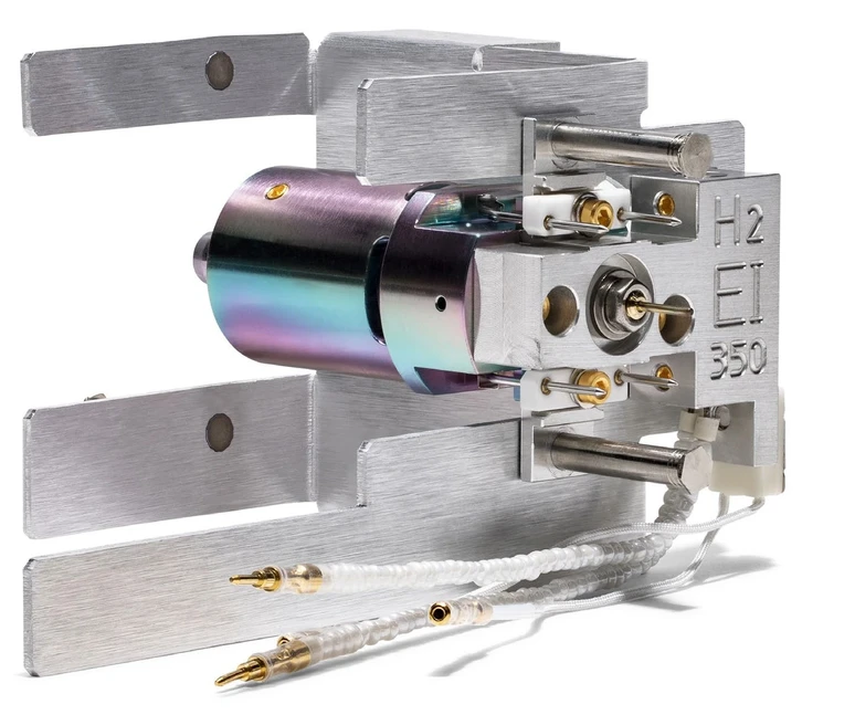 HPST: Obr. 1: Agilent GCMSD HydroInert iontový zdroj