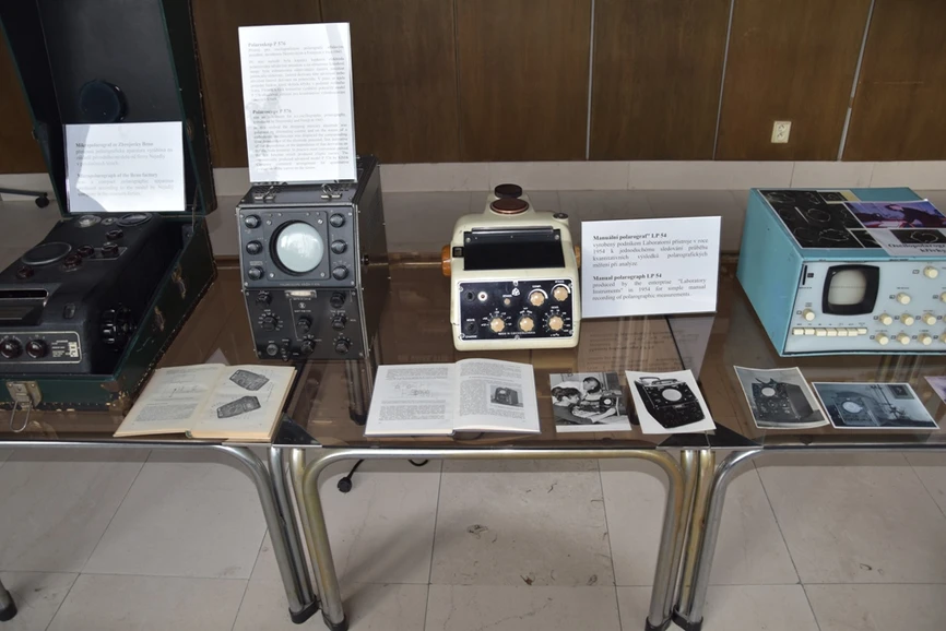 Akademie věd ČR: Příběh kapky - Jaroslav Heyrovský a jeho cesta k Nobelově ceně