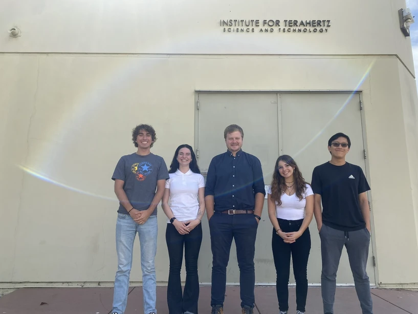 CEITEC: Antonín Sojka v Institute for Terahertz v Santa Barbaře