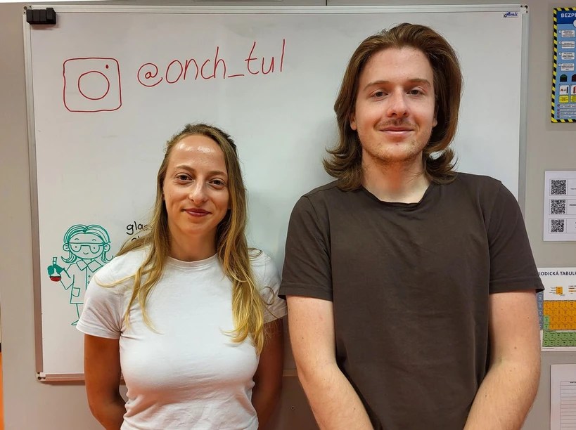 <p>CXI TUL: Věda je super a ukázat ji ostatním je satisfakce, říkají chemici z CXI TUL</p>