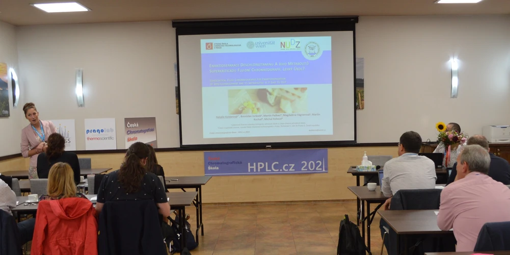 Enantioseparace deschlorketaminu a jeho metabolitů superkritickou fluidní chromatografií: lehký úkol? (N. Kolderová)