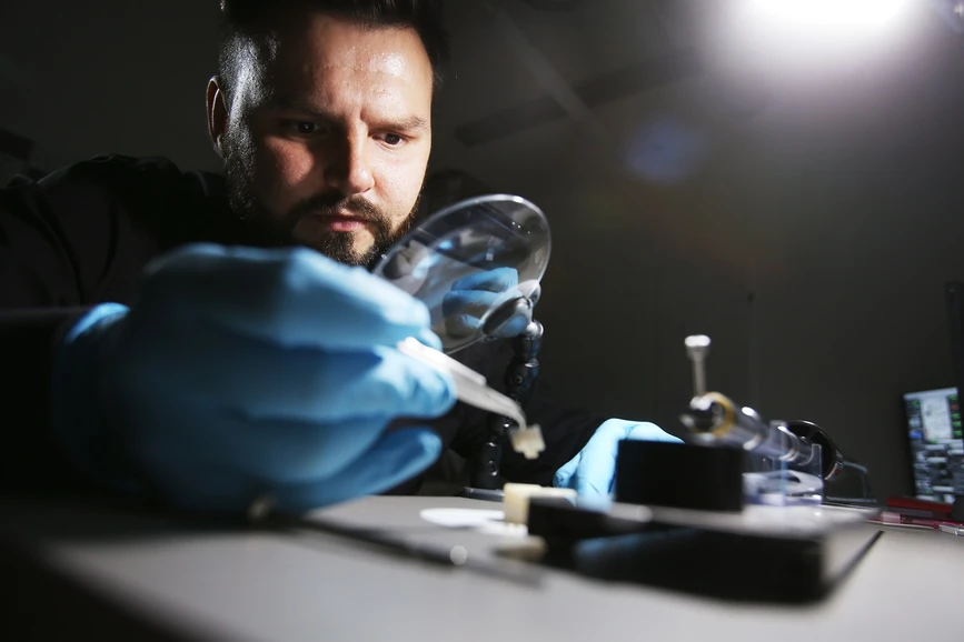 <p>Forum/Martin Pinkas: Michal Mazur: Správný mikroskopista nemůže říkat ne</p>
