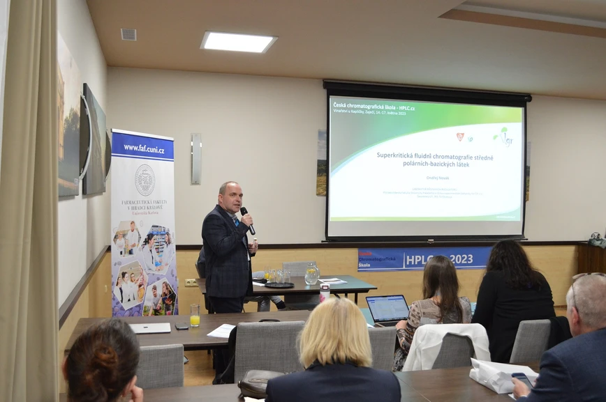 HPLC.cz: Superkritická fluidní chromatografie středně polárních-bazických látek (Ondřej Novák)