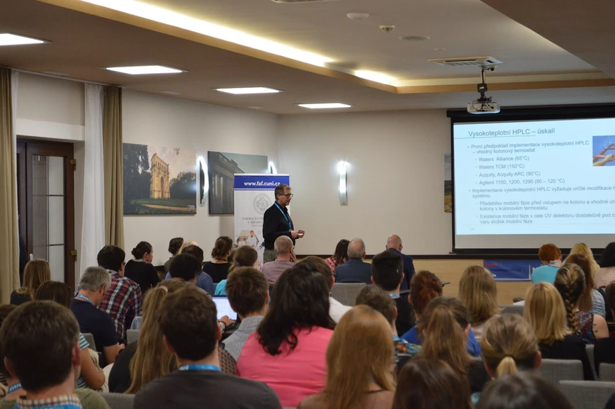 HPLC.cz: Vysokoteplotní HPLC separace farmaceutických substancí (Pavel Blatný)
