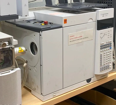 Agilent 7890A Plynový chromatograf (G3440A) (Repasovaný)
