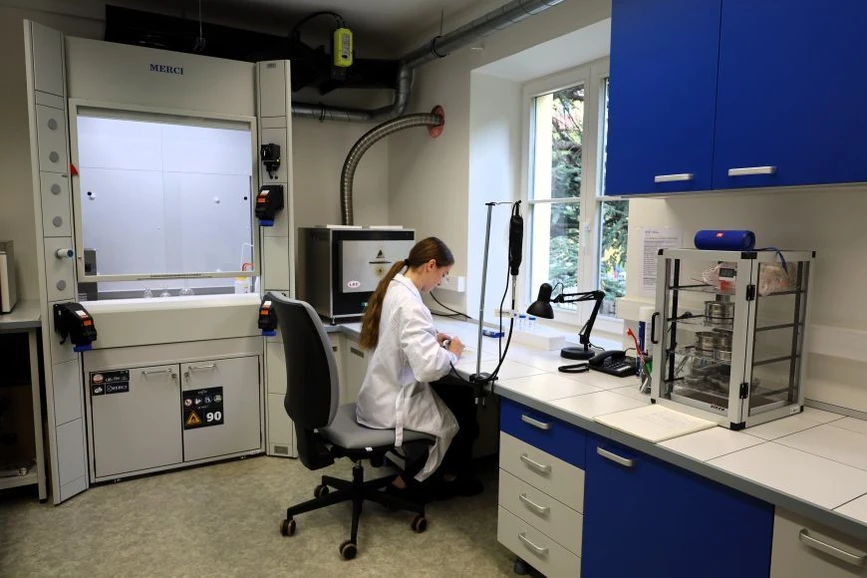 MUNI / Ema Marušáková: Nová izotopová laboratoř při Ústavu antropologie.