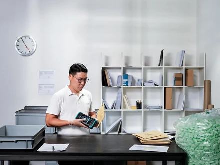 Analýza přes obal pomocí Ramanovy spektroskopie