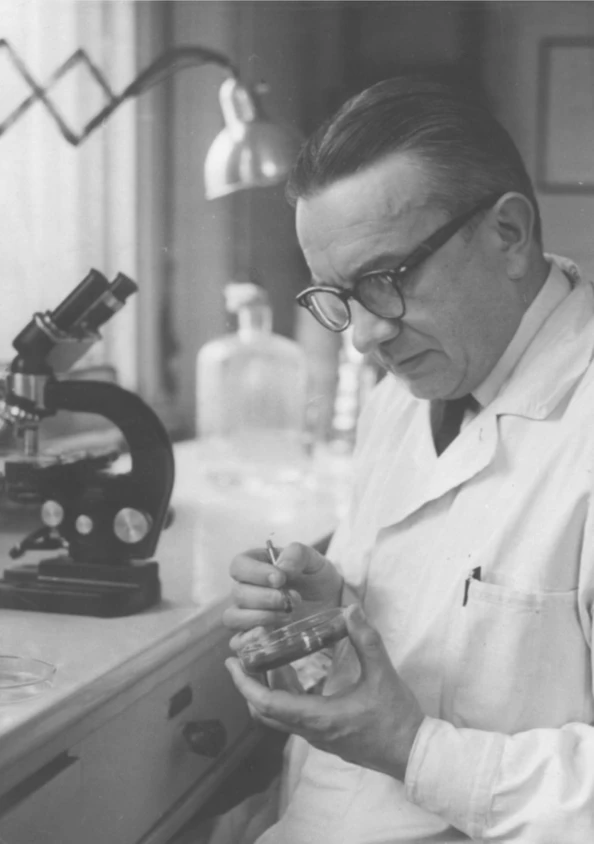 Nadační fond Neuron: Zakladatel moderní československé epidemiologie a lovec mikrobů Karel Raška.