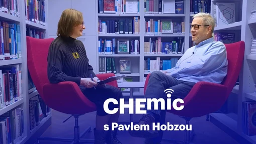 Podcast CHEmic #17 - Výpočetní chemie se stala uznávanou partnerkou experimentu, říká Pavel Hobza 
