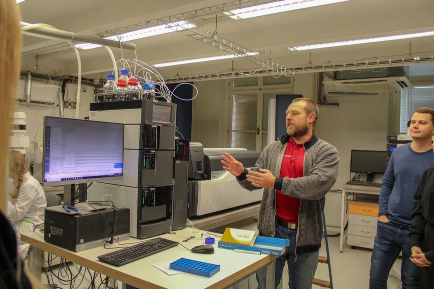 Přírodovědecká fakulta Univerzity Karlovy: Cesta do hlubin studia chemie 2024 je za námi.