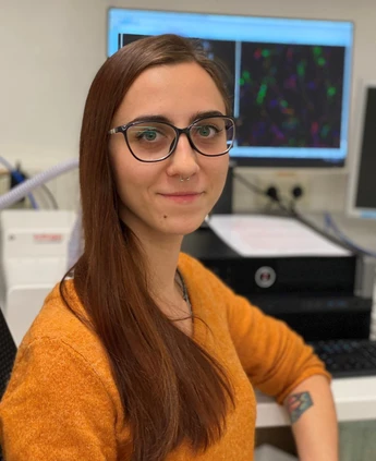 Od studia na RECETOXu až na vysněnou pozici v německém Düsseldorfu: rozhovor s vědkyní Eliškou Kuchovskou