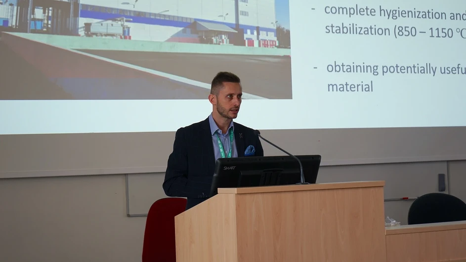 SSJMM: Heavy metals fractions analysis in sewage sludge ash obtained on laboratory scale and from industrial origin (B. CIEŚLIK)