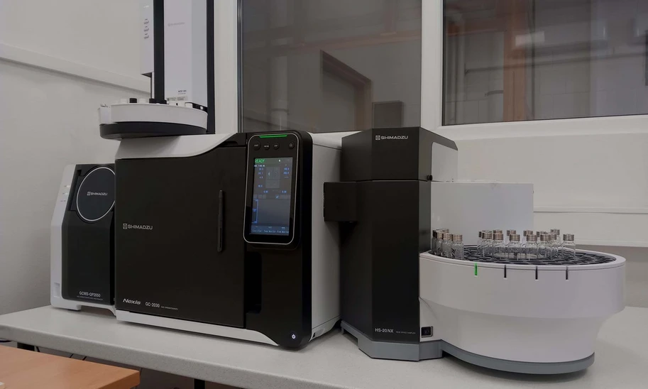 Shimadzu: Instalace GCMS v laboratoři Výzkumného ústavu organických syntéz a.s. v Rybitví