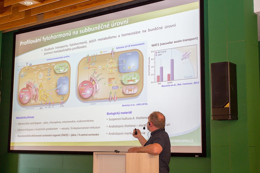 SSJMM:  Rostlinná metabolomika (O. Novák)