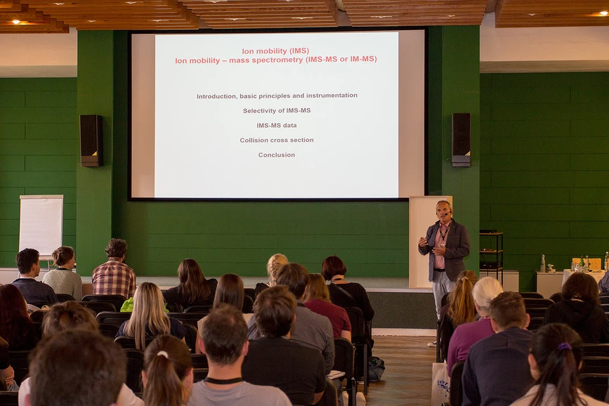 SSJMM: Ionizační techniky v současné hmotnostní spektrometrii (K. Lemr)