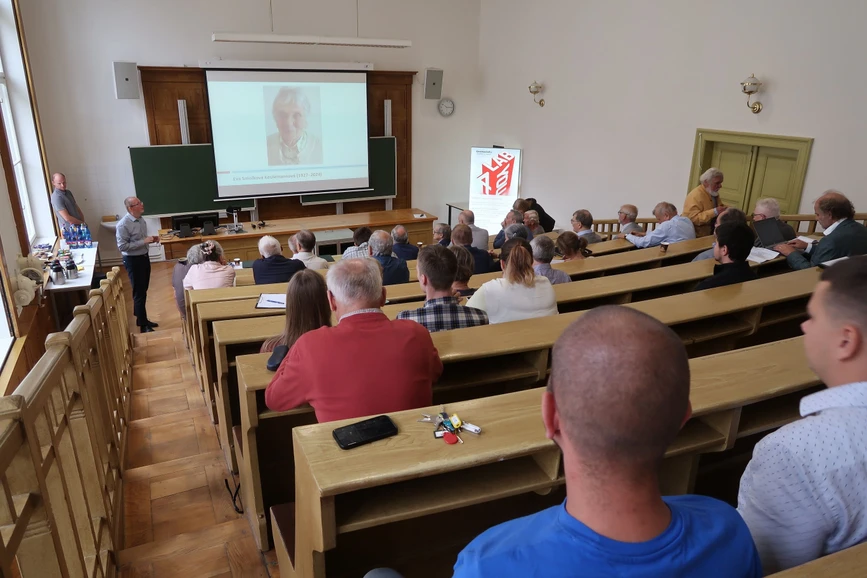 UK PřF KAch: Proběhl slavnostní seminář zahajující rok oslav 100. výročí osamostatnění Katedry analytické chemie PřF UK