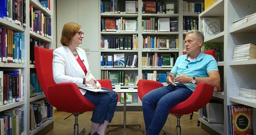 Podcast CHEmic #11 - Vědci by měli bojovat za zlepšení systému, říká ředitel IOCB Tech Martin Fusek 