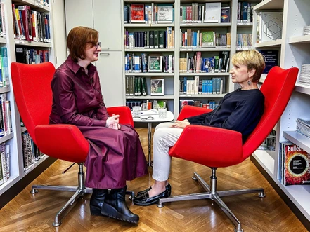 Podcast CHEmic #28 – Věda je život mezi extází a depresí, ale neměnila bych, říká Marcela Krečmerová