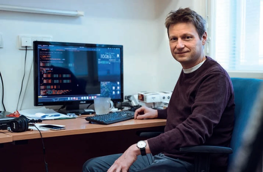 VŠCHT Praha/SPIN: Profesor Petr  Slavíček