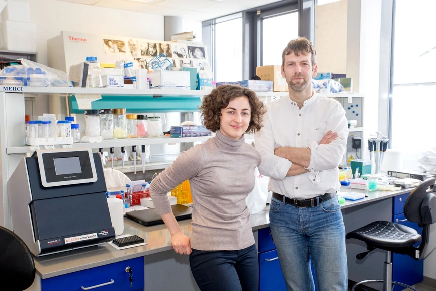 <p>Vědavýzkum.cz/Masarykova univerzita/Helena Brunnerová: Lumír Krejčí a Karina Zadorozhny</p>
