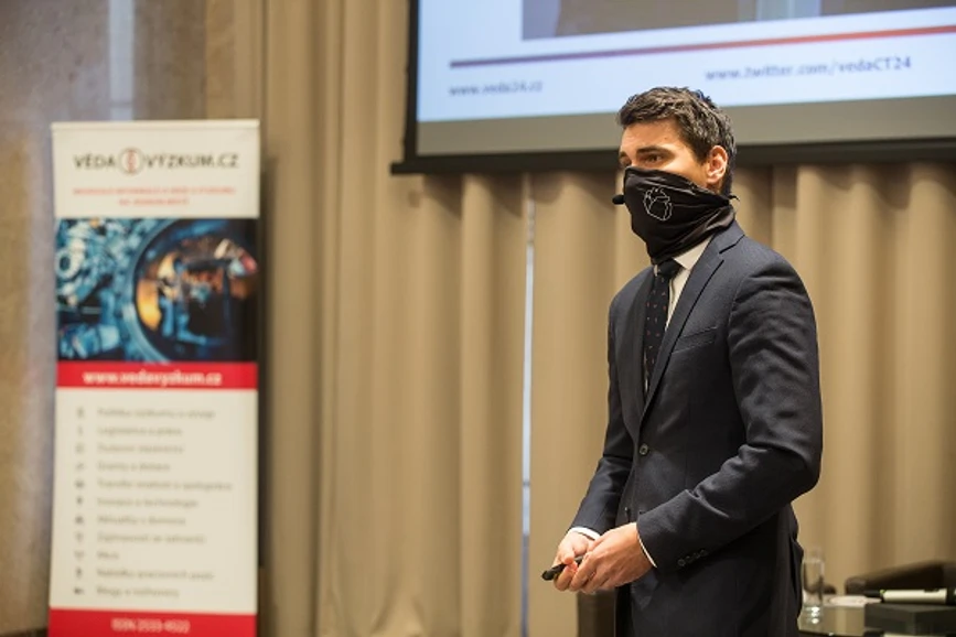 Vedavyzkum.cz/Hynek Glos (UK): Daniel Stach