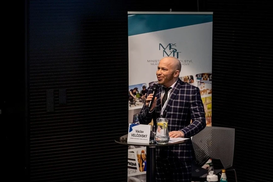 Vědavýzkum.cz: Václav Velčovský: Chceme umožnit českému výzkumu dosáhnout špičky