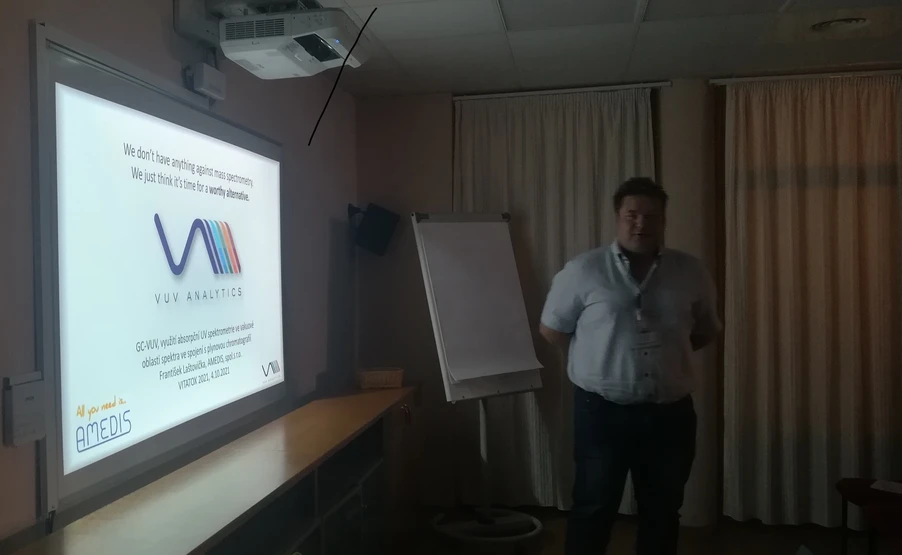 Vitatox 2021: GC-VUV, využití absorpční UV spektrometrie ve vakuové oblasti spektra ve spojení s plynovou chromatografíí (Ing. František Laštovička, AMEDIS)