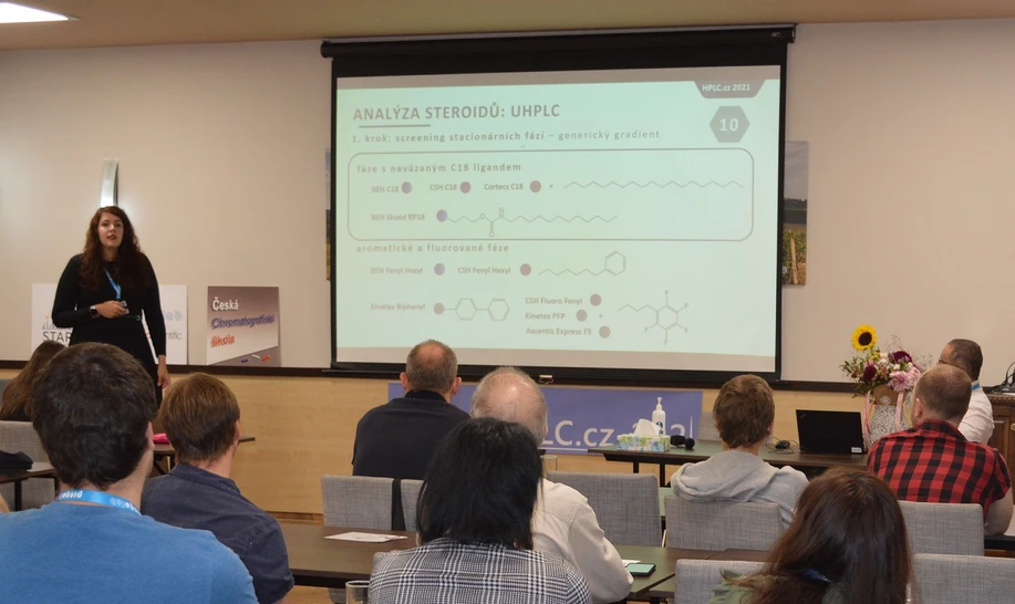 Využití odlišných separačních potenciálů UHPLC a UHPSFC metod v analýze stereoisomerních steroidů (T. Gazárková)