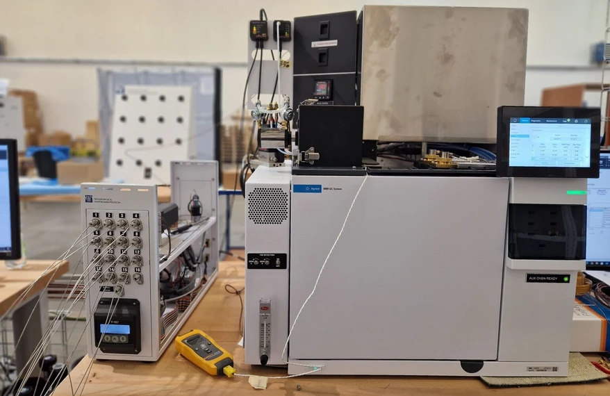 Wasson-ECE CZ: Rozestavěný plynový chromatograf v pražské továrně