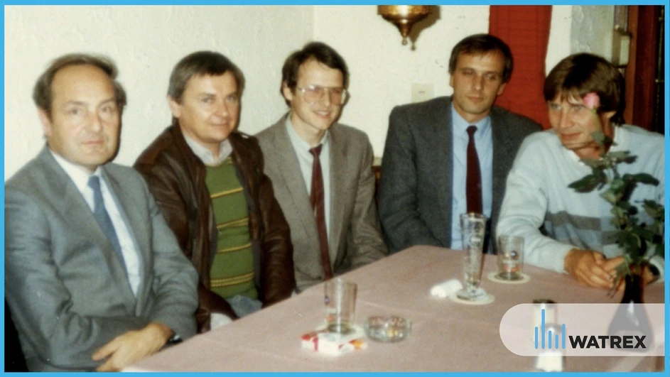 Watrex: Obr. 3 Milan Minárik (druhý zleva) s prof. Wulffem (první zleva) a kolegy během stáže v Düsseldorfu (rok 1983)