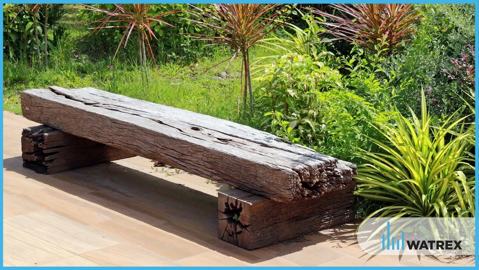 Watrex obr.2 : Ilustrativní fotografie lavičky zhotovené z železničních pražců.