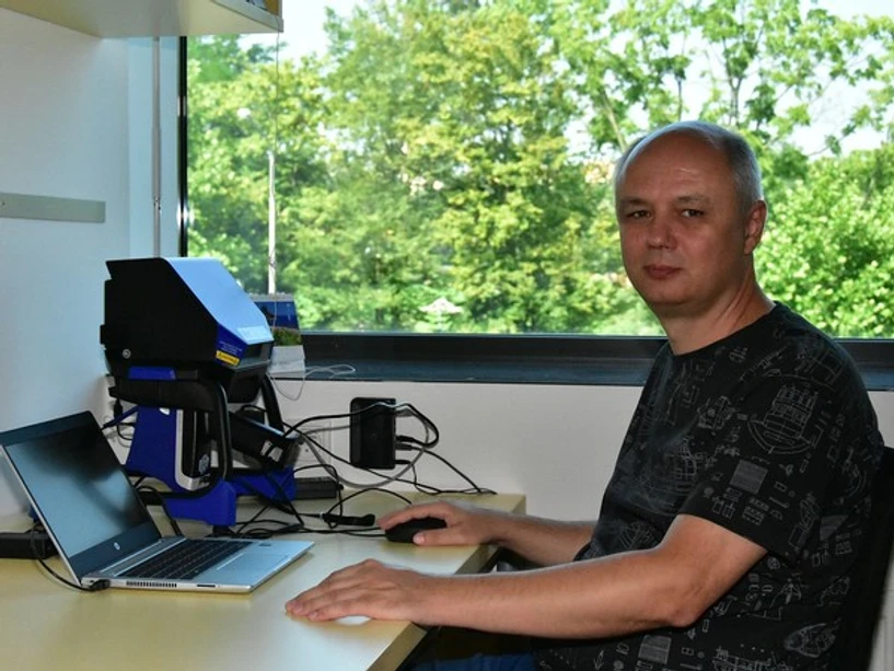 <p>UPOL/Šárka Chovancová: David Milde z katedry analytické chemie</p>
