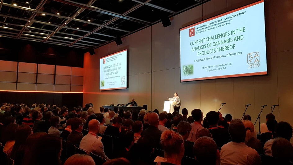 <p>Vysoká škola chemicko-technologická v Praze</p>
