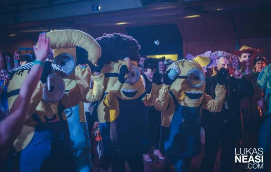 4 Students: Kachekran