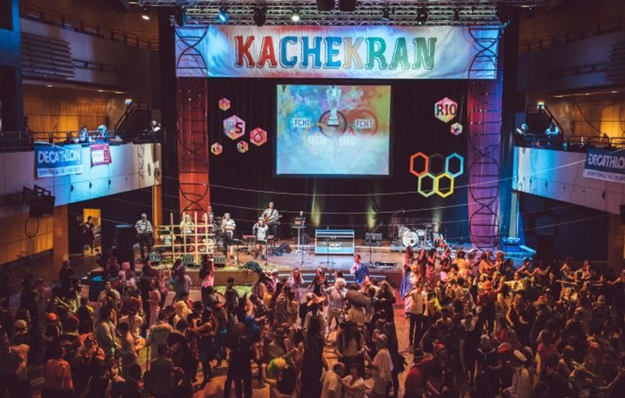 4 Students: Kachekran